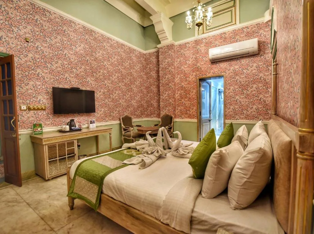 Nirbana Palace - A Heritage Hotel